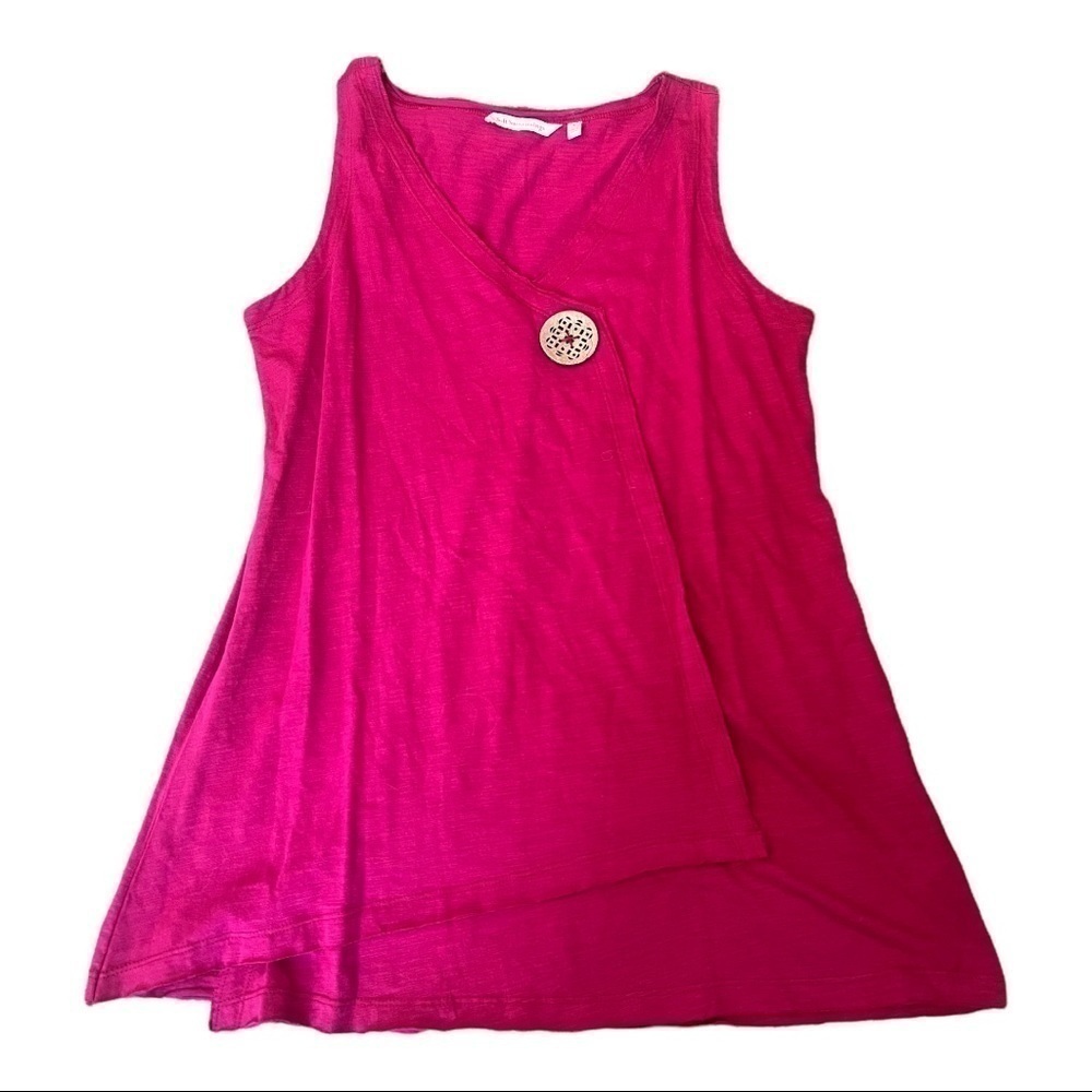 Soft surrounding pink with large art bottom detail S‎